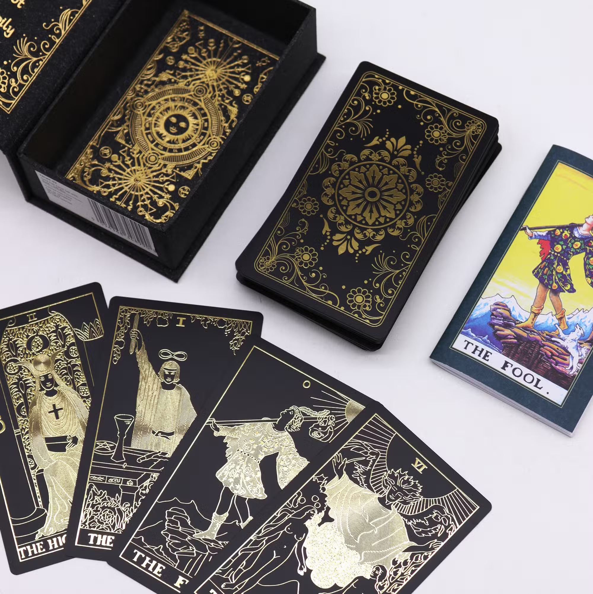 The Witches' Queen Ritual Set: Gold Foil Tarot & Velvet Moon Candle